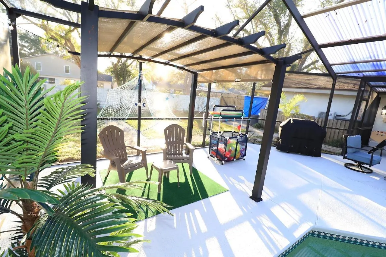Holiday home Boho Oasis With Pool- Paradise For Work & Fun Tampa
